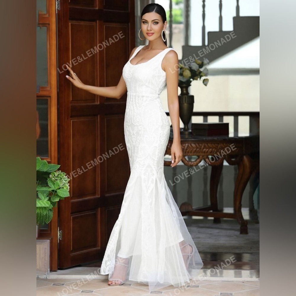 LOVE&LEMONADE Mermaid Hem Mesh Sequin Formal Gown Wedding Dress Size S